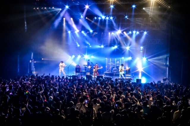 花澤香菜さん×ポルカドットスティングレイによる対バンライブ「ポル香菜合戦～ポルカと香菜の対戦ありがとね～」東京公演の公式レポートが到着！　9月12日にワンマンライブが開催決定-4