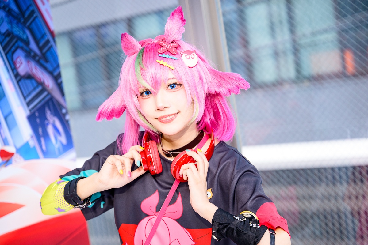 無防備な笑顔にノックアウト!? めでぃさん扮するハニアの“最強スポーティー”なケモ耳姿がたまらない！｜ゲーム『NTE』美人コスプレイヤー特集-8