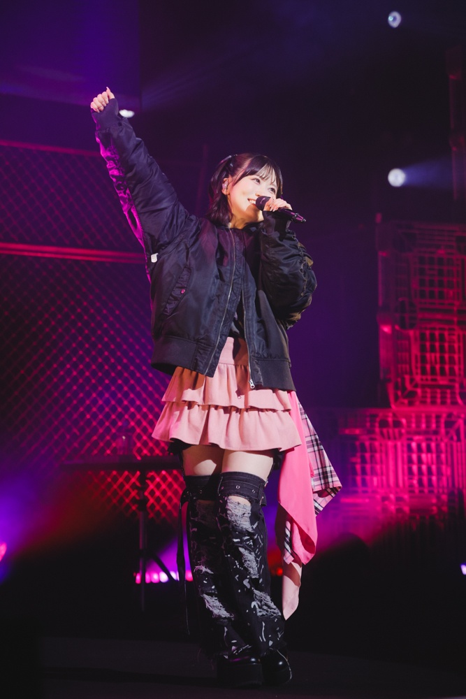 「せーの？」『ワン!!』全世界の熱犬は“激熱犬”へ──衝撃の全曲ライブから浴びたのは史上最強の“わっこいい”だった！ 「天狼群 1st LIVE-フェンリル-」昼公演レポート-3