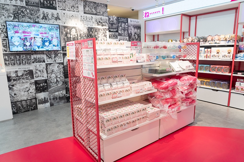 『BanG Dream!』初の常設オフィシャルストアが池袋に誕生！　限定グッズも豊富な「BanG Dream! STORE」店内レポート-3