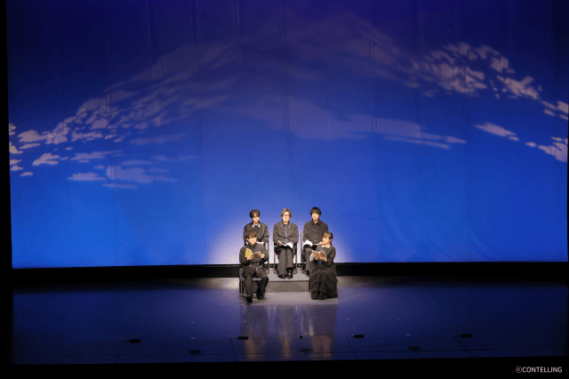 河西健吾さん、白井悠介さんら出演、コメディ朗読劇CONTELLING、2026年大阪公演の舞台写真が到着！　新作は10月に上演-1