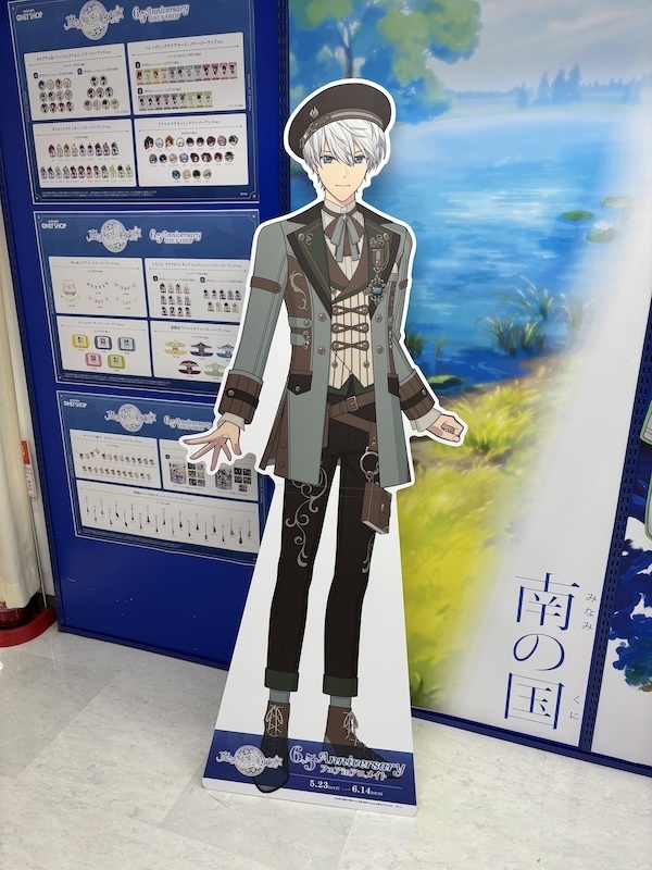 全国のアニメイトで「初めまして」そして「ようこそ」──「『魔法使いの約束』6.5Anniversary フェアinアニメイト」開催を記念して設置される魔法使いたちのスタンディパネルをまるっとご紹介！【フォトレポート】-17