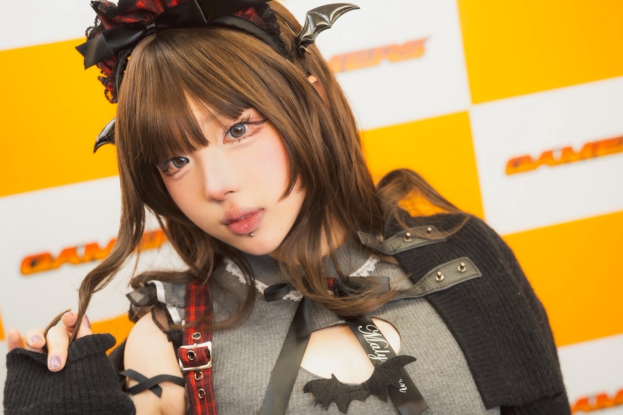 大胆な胸開きナース衣装でファンを魅了！　中3から活動する実力派レイヤー・あざらしさんに直撃【ゲマコス09 撮り下ろしグラビア＆インタビュー】-3