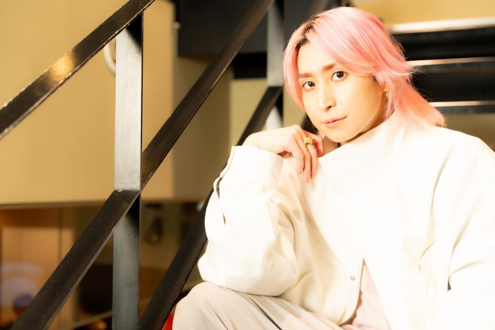 春アニメ『キルアオ』古波鮫シン役・佐久間⼤介さんインタビュー｜声優として出演するときは“佐久間大介を見て欲しい”という気持ちはゼロです-1