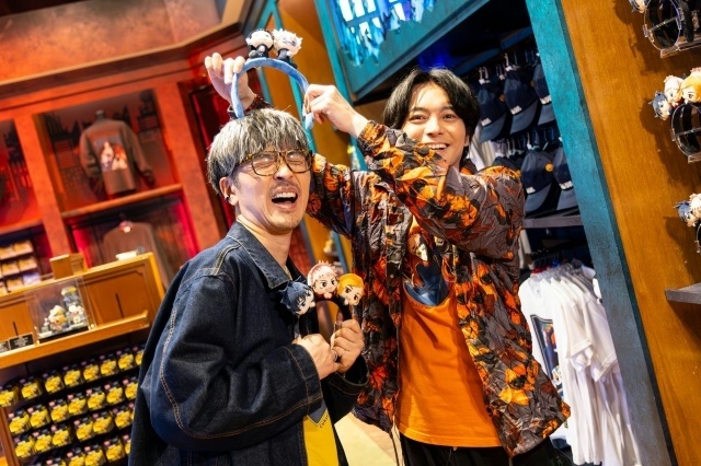 ユニバーサル・クールジャパン 2026「『呪術廻戦』スペシャル・トークイベント」の公式レポートが到着! 榎木淳弥さん、櫻井孝宏さんがアトラクションを満喫-5