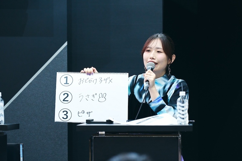 「タイトルからは想像もできないほど深いところまで潜っていく作品」——朝凪海役・石見舞菜香さん、新田新奈役・長谷川育美さんが魅力を語る！　アニメ『クラスで2番目に可愛い女の子と友だちになった』イベントステージレポート【AJ2026】-3