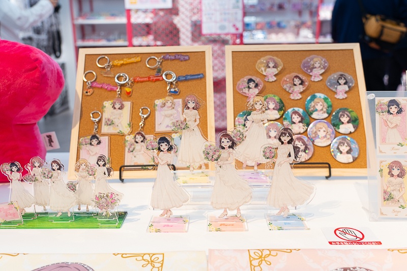 『BanG Dream!』初の常設オフィシャルストアが池袋に誕生！　限定グッズも豊富な「BanG Dream! STORE」店内レポート-17