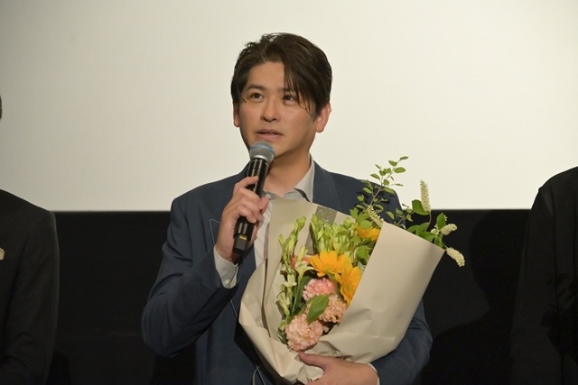 『アギト—超能力戦争—』大ヒット御礼舞台挨拶に要潤さん・賀集利樹さんら登壇！　藤田瞳子さん・山崎潤さん・柴田明良さんが花束贈呈するサプライズも-3