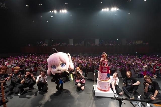 中川翔子さん歌手デビュー20周年記念シングル「Twilight Magic」がアニメ『黒猫と魔女の教室』第2クールエンディングテーマに決定！　バースデーライブレポートも到着-11