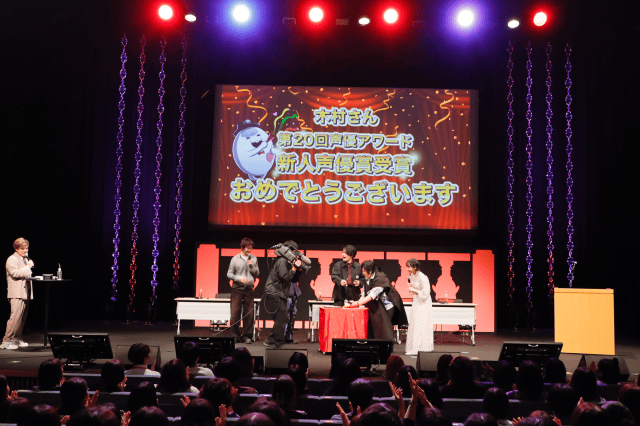 『HUNDRED LINE -最終防衛学園-』1 周年記念イベント「 生祭（クラスフェスティバル）」 レポート｜100 ——年続く作品に トークコーナー、生アフレコで拡張する作品の魅力-10
