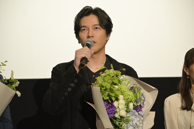 『アギト—超能力戦争—』大ヒット御礼舞台挨拶に要潤さん・賀集利樹さんら登壇！　藤田瞳子さん・山崎潤さん・柴田明良さんが花束贈呈するサプライズも-2