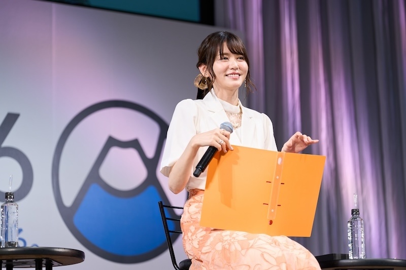 天﨑滉平さん、上坂すみれさんらキャスト陣が、ファンから募集した“『ロシデレ』でやりたい企画”を熱くプレゼン！ Season2 ウルトラティザーPVやメインビジュアル第一弾も公開し話題に『時々ボソッとロシア語でデレる隣のアーリャさん』スペシャルステージレポート【AJ2026】-3