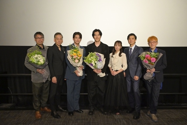 『アギト—超能力戦争—』大ヒット御礼舞台挨拶に要潤さん・賀集利樹さんら登壇！　藤田瞳子さん・山崎潤さん・柴田明良さんが花束贈呈するサプライズも-10