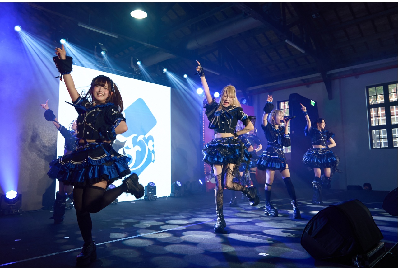 7人組アイドルグループ・VVSiSが初の海外公演に出演！