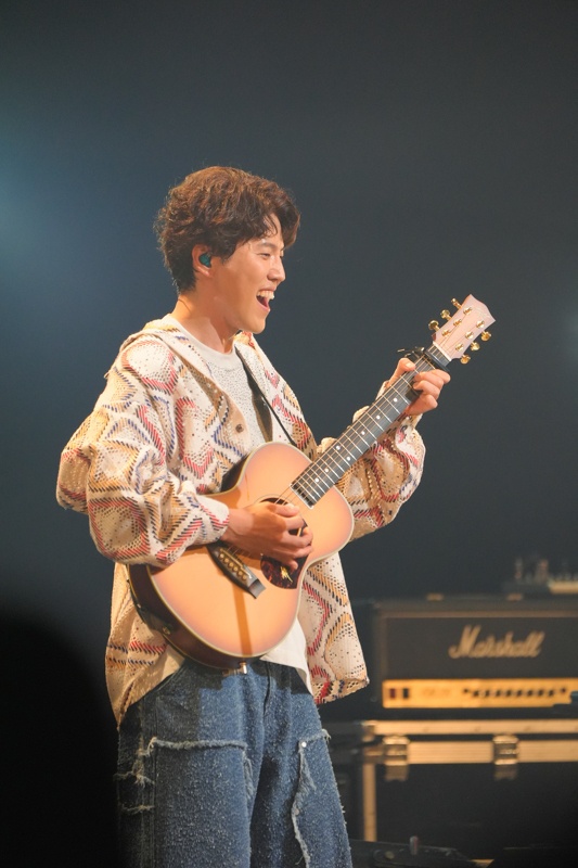 バラエティに富んだ曲目にファンは大興奮！　未発表の新曲を含む全18曲を披露した「IRINO MIYU LIVE TOUR 2026 “Humor is Human”」東京・kanadeviaホール公演レポート-5