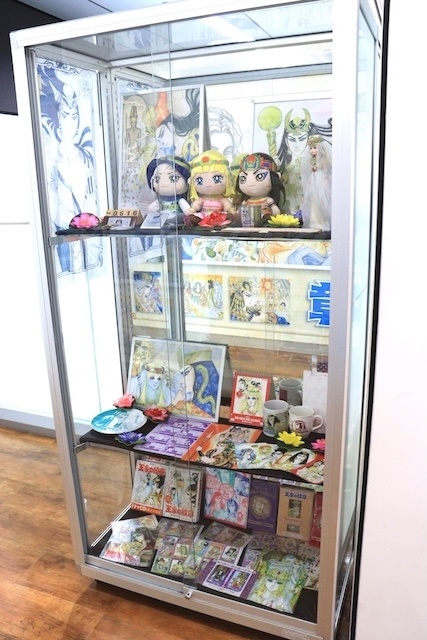 コミックス『40までにしたい10のこと(3)』が発売！　3Fにて「王家の紋章 ミニミュージアム」が開催中！　ほか［今日のアニメイト池袋本店］-16