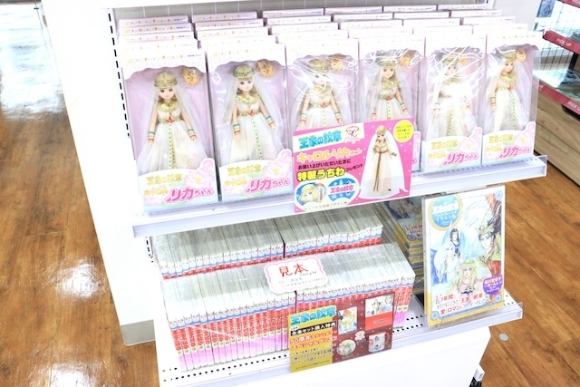 コミックス『40までにしたい10のこと(3)』が発売！　3Fにて「王家の紋章 ミニミュージアム」が開催中！　ほか［今日のアニメイト池袋本店］-13