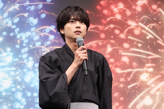 映画『君と花火と約束と』完成披露試写会オフィシャルレポート｜佐藤勝利さん（timelesz）、原菜乃華さん、横澤夏子さんが浴衣姿で登壇！-1