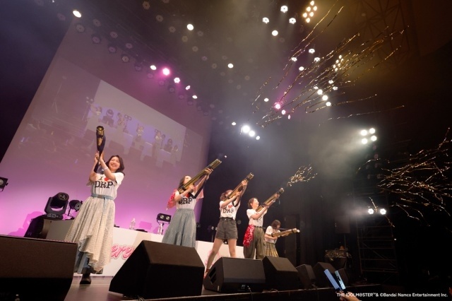 『アイドルマスター シンデレラガールズ』Webラジオ「CINDERELLA PARTY!（デレパ）」第12回目のリアルイベントはプロデューサーによる選曲9曲のライブを実施！　トークパートでは学校で流行った物を語り合う／昼の部レポート-1