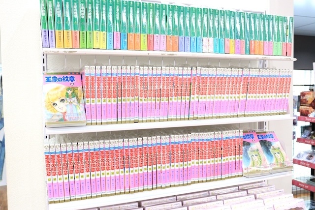 コミックス『40までにしたい10のこと(3)』が発売！　3Fにて「王家の紋章 ミニミュージアム」が開催中！　ほか［今日のアニメイト池袋本店］-14