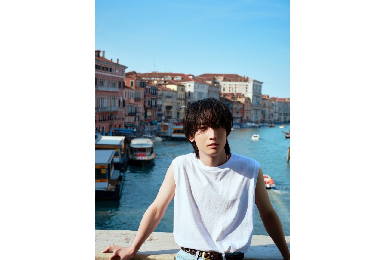 小林千晃 デビュー10周年記念写真集 9/10発売|アニメイトセットはアクスタ付き