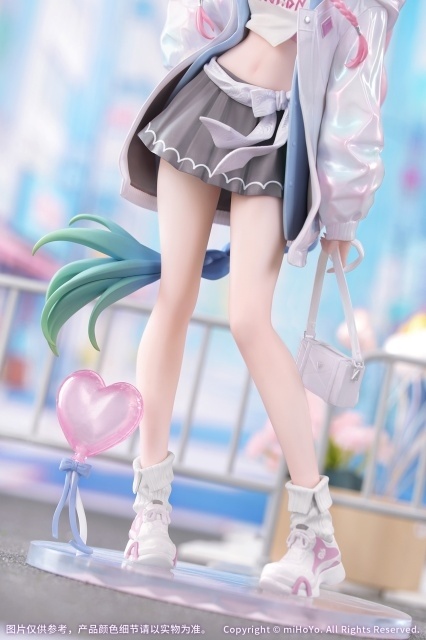 『崩壊：スターレイル』「キュレネ 素敵な休日 Ver.」が1/8スケールフィギュアで登場！-4