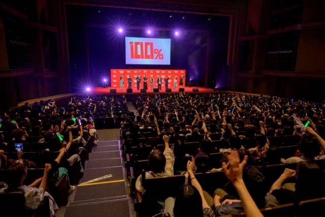 「『モブサイコ100』アニメ10周年記念イベント～同窓会～」のオフィシャルレポート到着！　伊藤節生さん、櫻井孝宏さんらが登壇したイベントの様子をお届け！-1