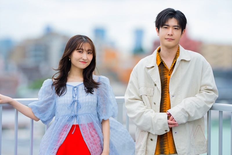 夏アニメ『追放された転生重騎士はゲーム知識で無双する』大塚剛央さん×若山詩音さんインタビュー｜ゲーム知識で運命を切り開く爽快感と、GoHandsならではの圧巻の映像美-2