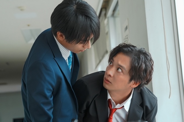 実写ドラマ『キスは捜査のあとで』クランクアップは激レア浴衣姿、渡部秀さん・齋藤璃佑さんのコメント公開！　第1話を見た原作・すう先生のコメントも到着-4