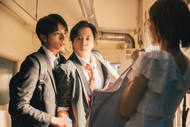 実写ドラマ『キスは捜査のあとで』クランクアップは激レア浴衣姿、渡部秀さん・齋藤璃佑さんのコメント公開！　第1話を見た原作・すう先生のコメントも到着-6