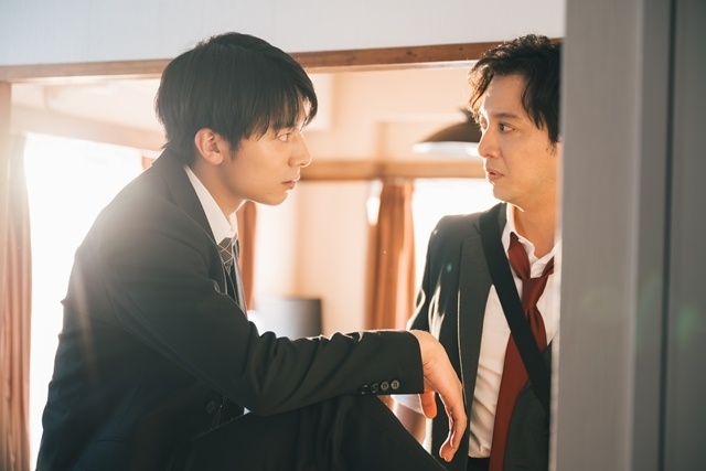 実写ドラマ『キスは捜査のあとで』クランクアップは激レア浴衣姿、渡部秀さん・齋藤璃佑さんのコメント公開！　第1話を見た原作・すう先生のコメントも到着-5