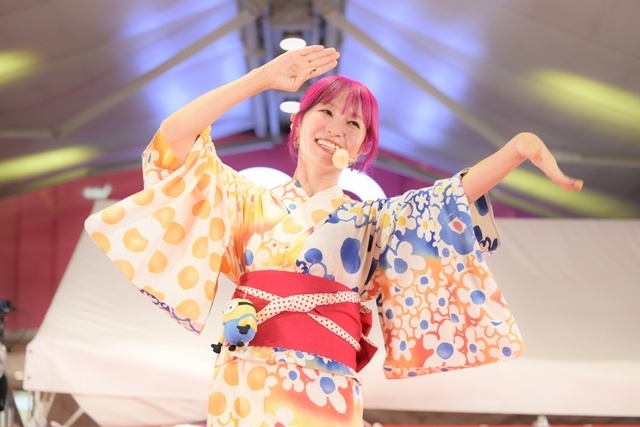 『ミニオンズ＆モンスターズ』SHIBUYA109前にLiSAさん、「ミニおんど」で会場が一体に！　神宮球場では松平健さん登壇、ドローンショー＆300発の花火が夏の夜空をジャック-4