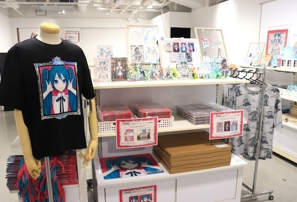 初音ミクへの愛が溢れた2次元と3次元が交差する空間を堪能──イラストレーター・Eko iXimaさんによる初個展「初音ミクとEko iXimaのミクストメディア展」フォトレポート-22
