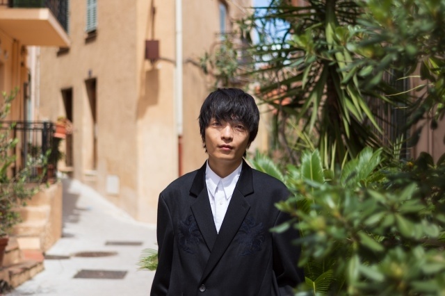 『我々は宇宙人』W主演・坂東龍汰さん＆岡山天音さんの作品への向き合い方が垣間見えるエピソードが到着！　ワールドプレミア「第79回カンヌ国際映画祭」監督週間部門に参加した際のスチールも解禁-2