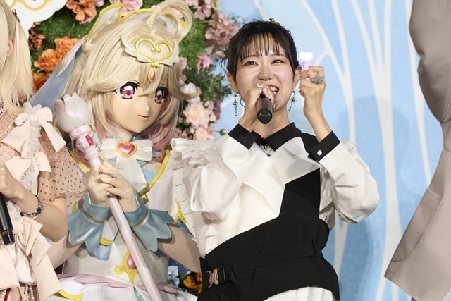 『映画名探偵プリキュア！不思議な庭と2人の秘密』公開9日間で興行収入8.4億円突破！　大ヒット御礼舞台挨拶を実施、千賀光莉さん・本渡楓さんらが＜応援リレー＞で想いを繋ぐ-5