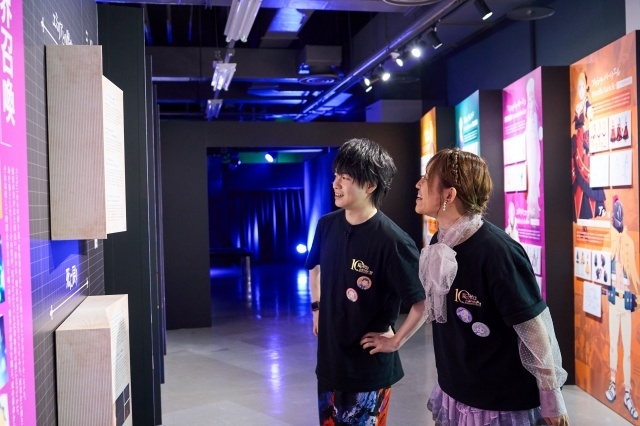 「TVアニメ『Re:ゼロから始める異世界生活』展-10th Anniversary-」内覧会＆記者会見の公式レポートが到着！　小林裕介さん、高橋李依さんがひと足早く体験した展示会の感想を語る-3