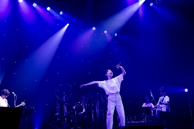 『HANAZAWA KANA Live 2026 “Clematis”』公式ライブレポート＆ライブ写真が到着！　2027年に8thアルバムとなる「未知数」がリリース決定-3