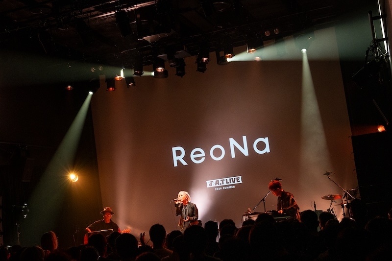 「おはよう」で幕開け、三者三様の音楽が響く──Suupeas、Hikaru、デビュー8周年を迎えたReoNaが彩った「animate Theater LIVE 2026 ~summer~」DAY1レポート-8