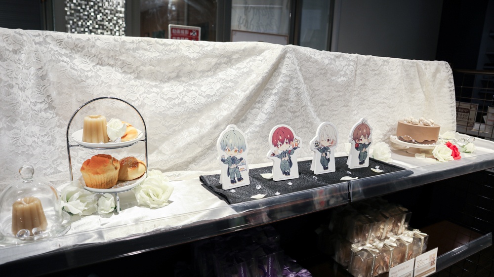 『アイドリッシュセブン』×アニメイトカフェ池袋2号店フォトレポート｜第7弾「ŹOOĻ Gothic Tea House」開催！ クラシカルなカフェ衣装のŹOOĻが優雅なティータイムをお届け-3