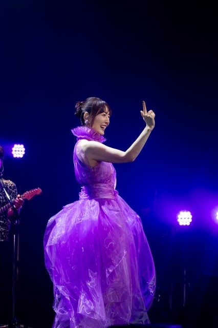 『HANAZAWA KANA Live 2026 “Clematis”』公式ライブレポート＆ライブ写真が到着！　2027年に8thアルバムとなる「未知数」がリリース決定-6