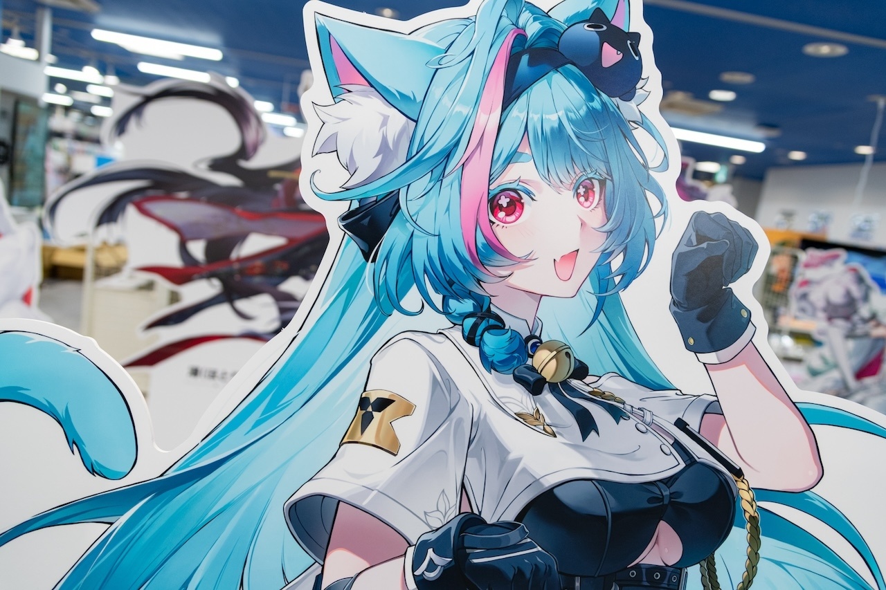「『NTE』2026フェア in アニメイト」開催を記念してアニメイト一部店舗がヘテロシティになっちゃった!? スタンディパネル展示やガラス面装飾などに注目 【フォトレポート】-5