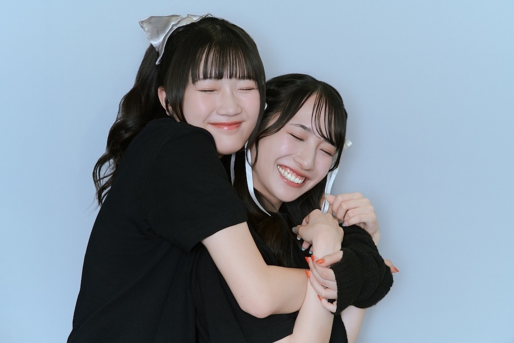 「一生残る“衝撃”を与えたい」──「一家Dumb Rock!」お渡し会大盛況! 橘めい&涼泉桜花が語る1st Single&LIVEへの想い【ミニレポート&インタビュー】-5