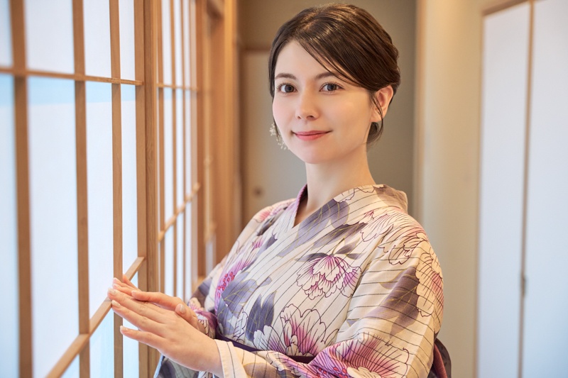 恋愛、サスペンス、本作はいろいろな引き出しがある作品――『ホタルの嫁入り』桐ヶ谷紗都子役・Lynnさん＆後藤進平役・内山昂輝さんインタビュー｜狂愛ストーリーにちなんでお二人が考える“愛”とは？-13