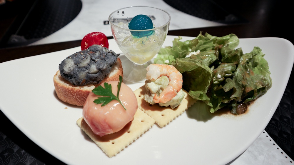 『アイドリッシュセブン』×アニメイトカフェ池袋2号店フォトレポート|第8弾のテーマは「Salon de TRIGGER」! サロンでの優雅なひとときをTRIGGERとともに-7