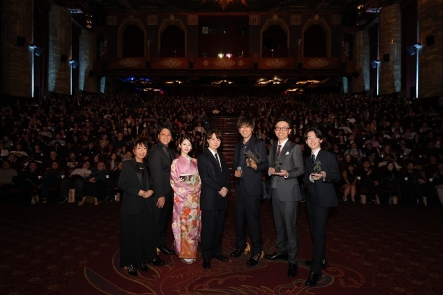 『ゴジラ-0.0』LAプレミア＆レッドカーペットイベントの公式レポートが到着！　神木隆之介さん、浜辺美波さん、山崎貴監督らスタッフ陣登壇-15