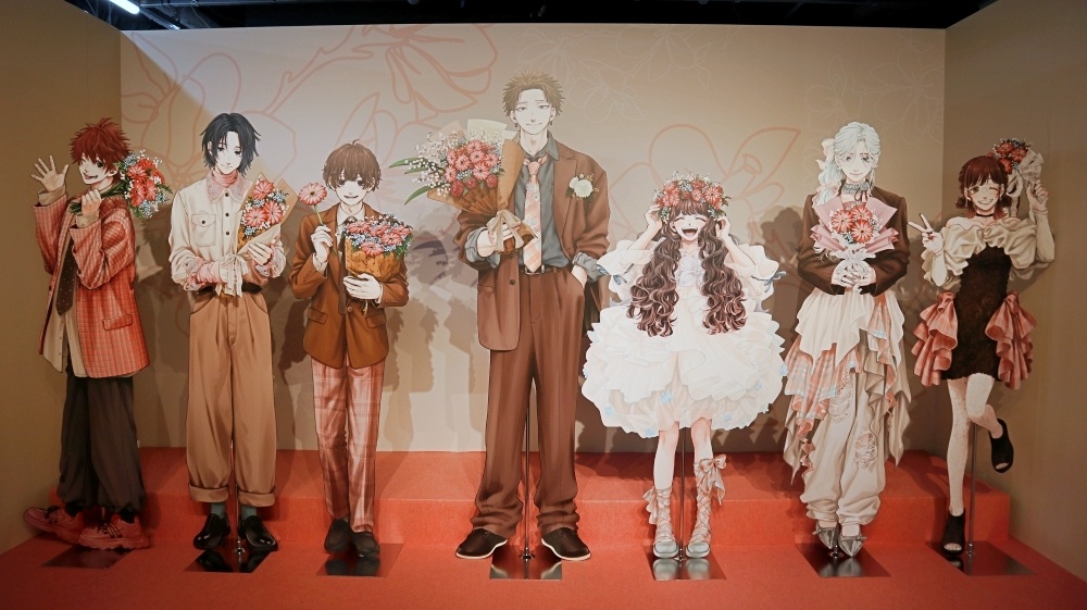 貴重なネームや原画、華やかなカラーイラストが集結！　物語が歩んできた5年間の軌跡をたどる「薫る花は凛と咲く 5周年記念展」東京会場フォトレポート-8