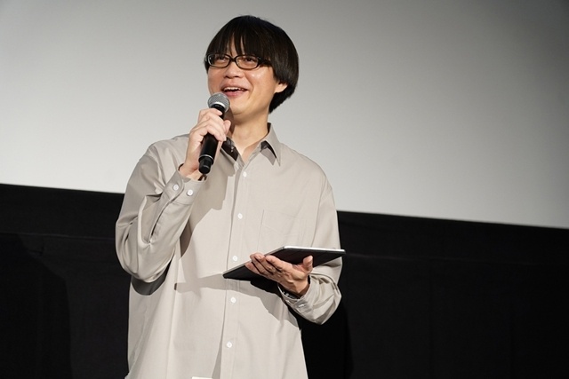 『劇場版 前橋ウィッチーズ～魔女見習いのエモエモリーズ～』公開記念舞台挨拶を実施！　春日さくらさん・咲川ひなのさん・本村玲奈さん・三波春香さん・百瀬帆南さん・山元隼一監督・吉田恵里香氏（シリーズ構成/脚本）が登壇-8