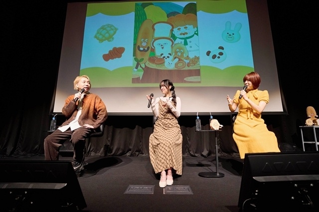 秋アニメ『パンどろぼう』放送直前「生配信トークイベント」開催！　朝井彩加さん・諏訪部順一さん・豊崎愛生さん登壇、生アフレコを披露-5