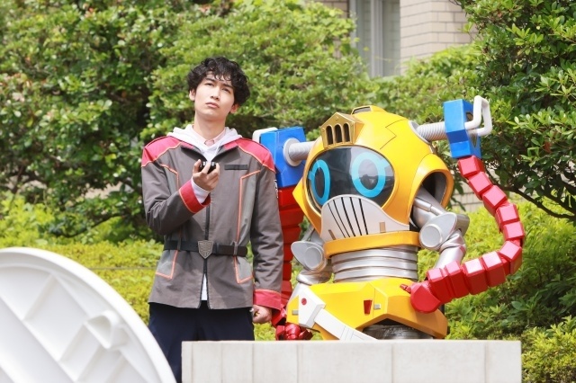 『超宇宙刑事ギャバン インフィニティVSライヤ』長田光平さんらキャスト＆スタッフ出演のYouTube生配信が11月1日に実施！　完成披露舞台挨拶が11月17日に開催、劇中場面カットも解禁-13