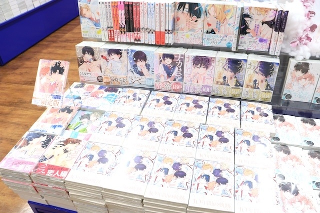 CD「うたの☆プリンスさまっ♪ ST☆RISH PRISM FOREVER!」やコミックス『ブルーアワーに会いにきて』が発売！　ほか［今日のアニメイト池袋本店］-18